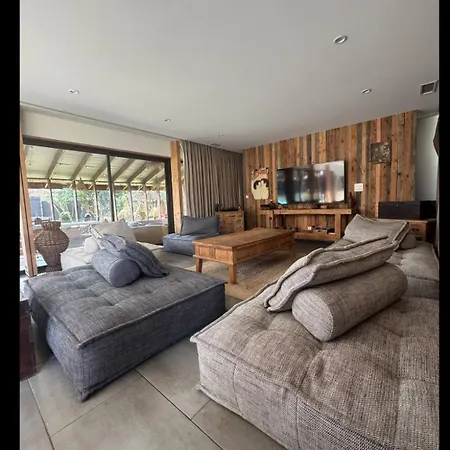 别墅 Des Chateaux Du Pessac Leognan