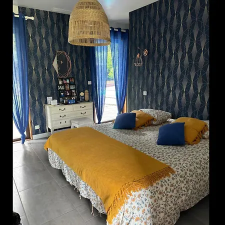 Des Chateaux Du Pessac Leognan Martillac