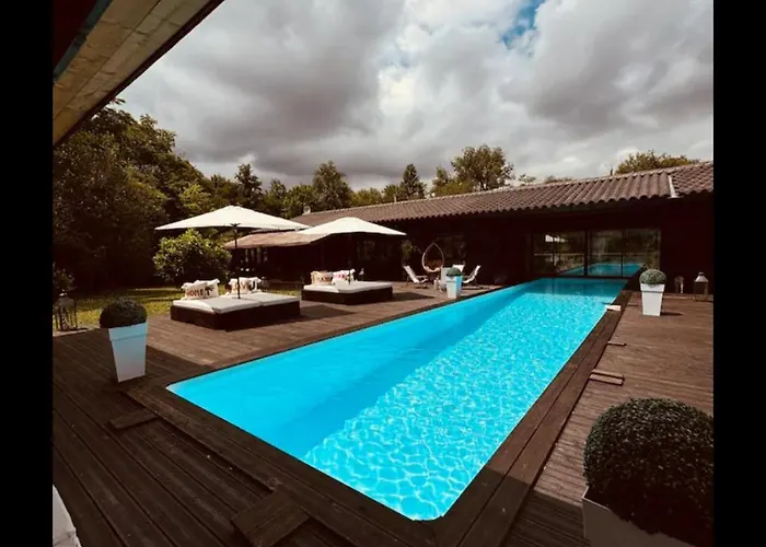 Des Chateaux Du Pessac Leognan Villa *