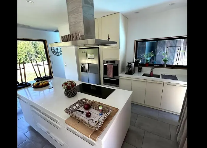 Des Chateaux Du Pessac Leognan Villa